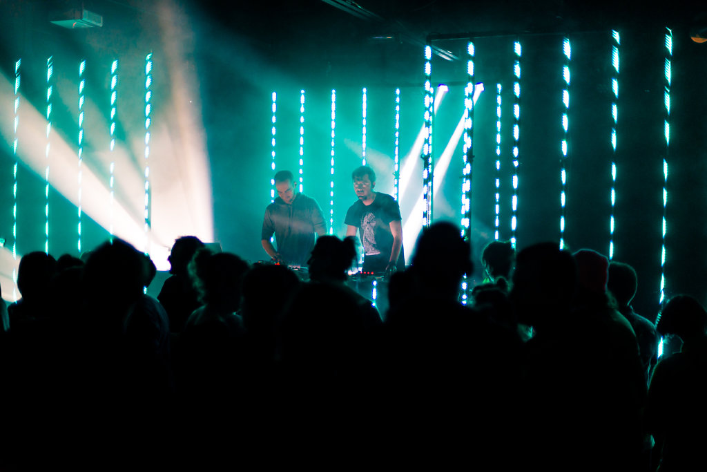 Contakt 08