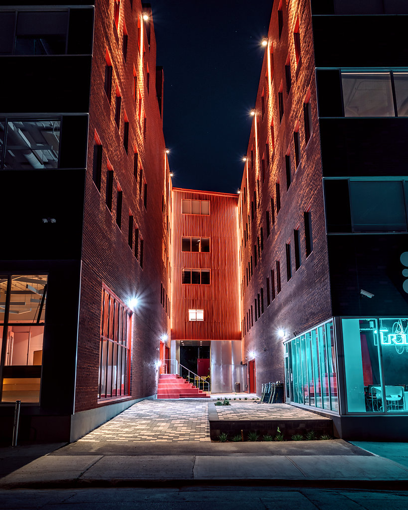 1000572-3-4-tonemapped.jpg